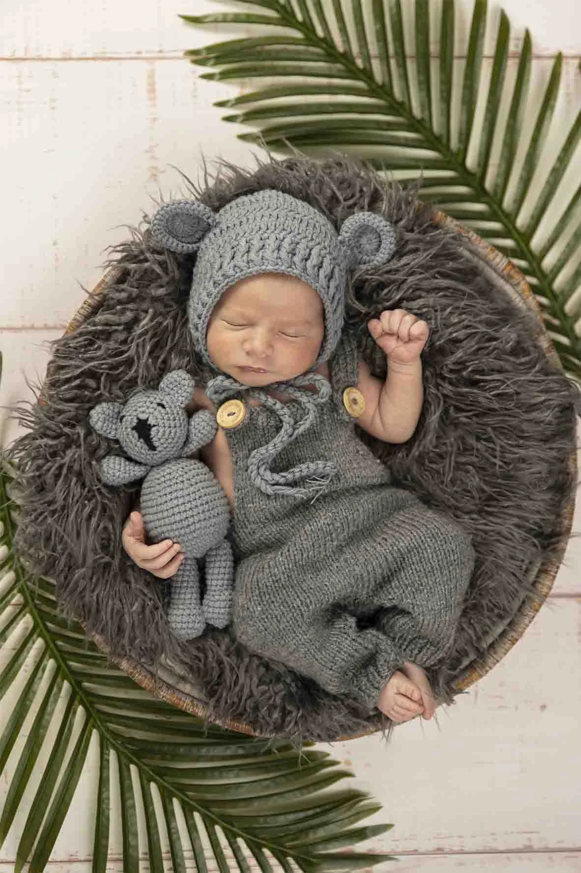 cute newborn photo speeling